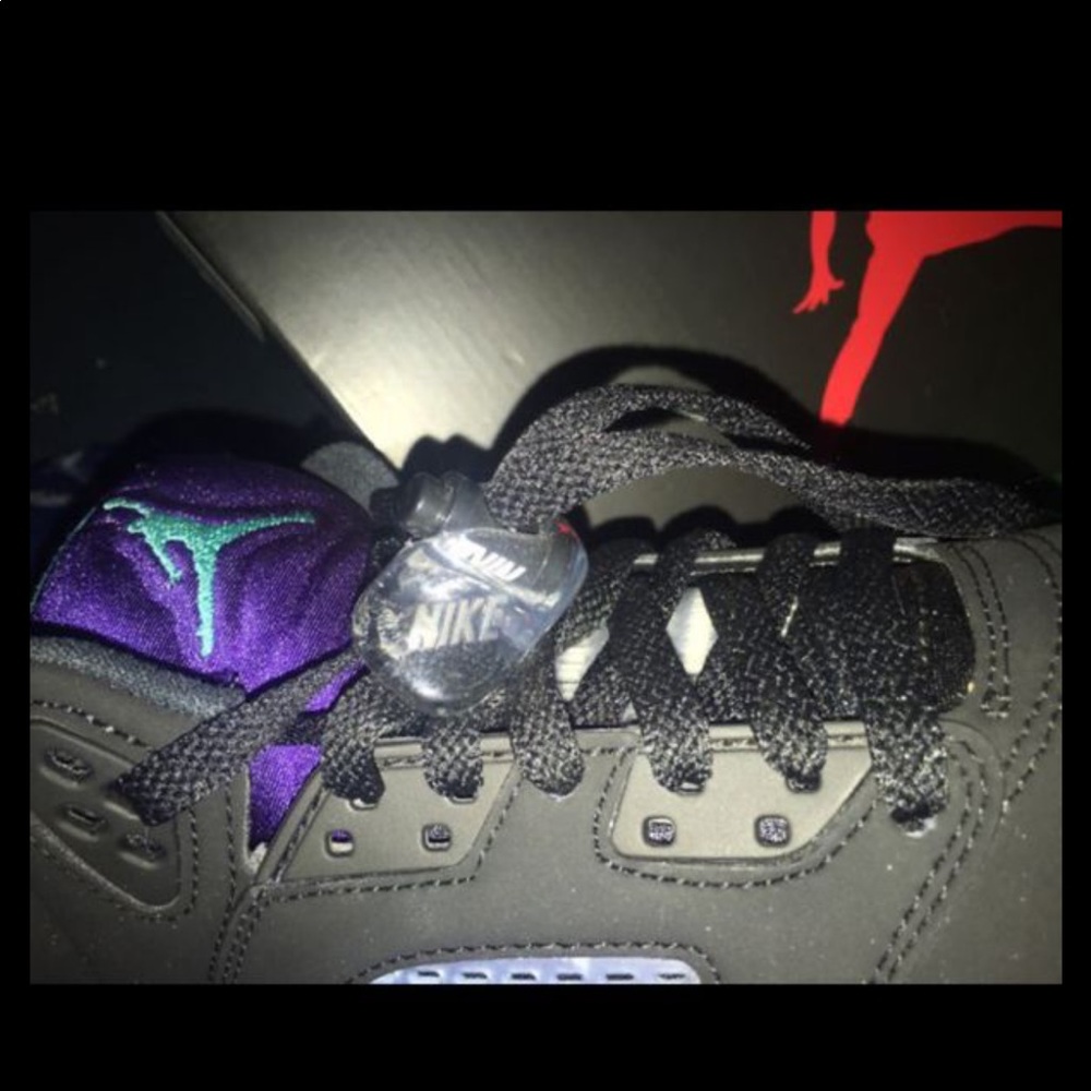 Jordoan 5 retro size 5y